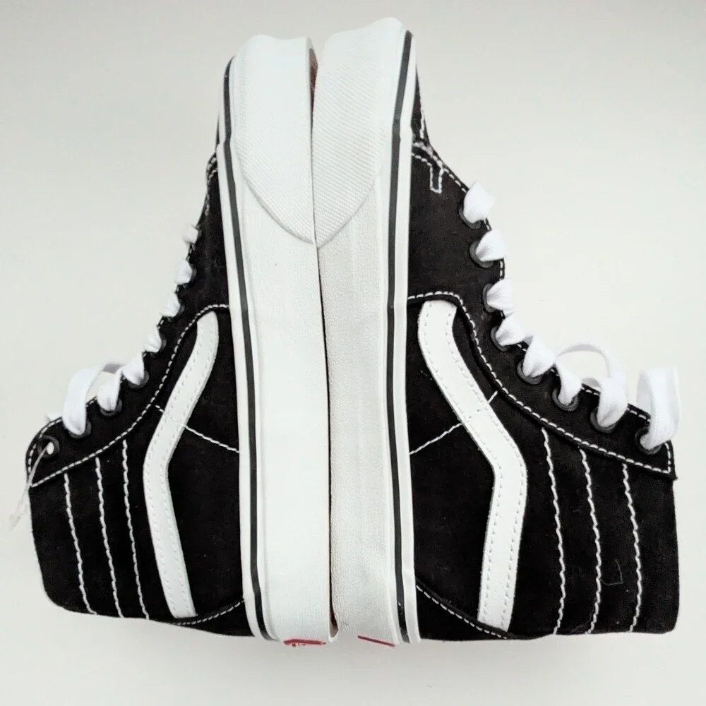 NWT Vans Unisex High-Top Sneakers/Running Shoes (Women Size 5 /Men Size 3.5)